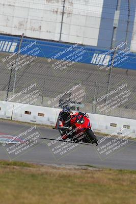 media/Nov-26-2022-Fastrack Riders (Sat) [[b001e85eef]]/Level 2/Session 3 Outside Turn 9/